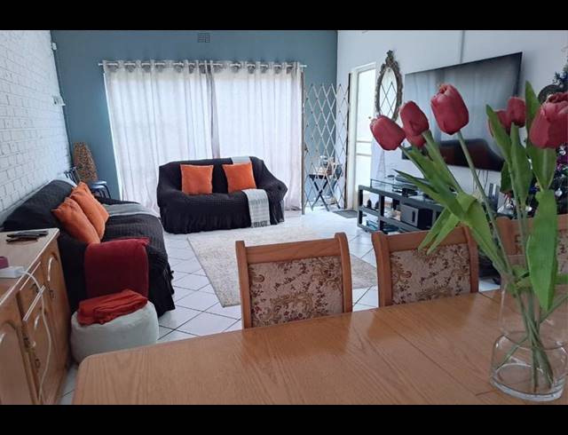 4 BEDROOM HOUSE FOR SALE IN SYMHURST